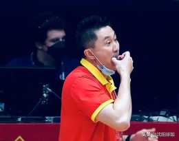 中國隊12分贏球也尷尬，助攻沒有搶斷多，郭艾倫算最差嗎？