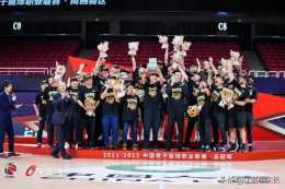 為什麼中國女足變成了中國男足，中國籃球變成了中國足球？