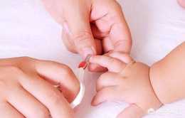 什麼時候可以給寶寶剪指甲？