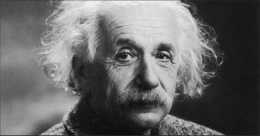 請問愛因斯坦的相對論取代了先前的哪個理論？
